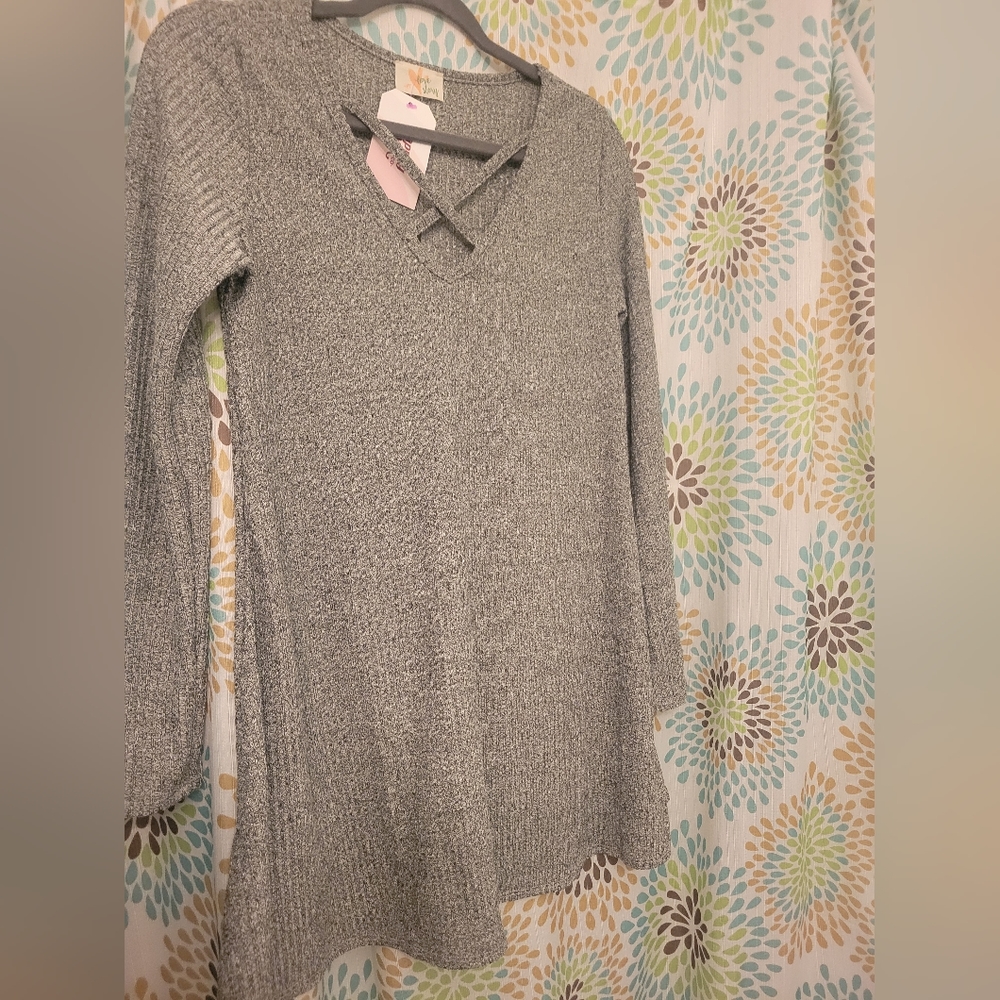 BOGO Large criss cross front lightweight knit top new